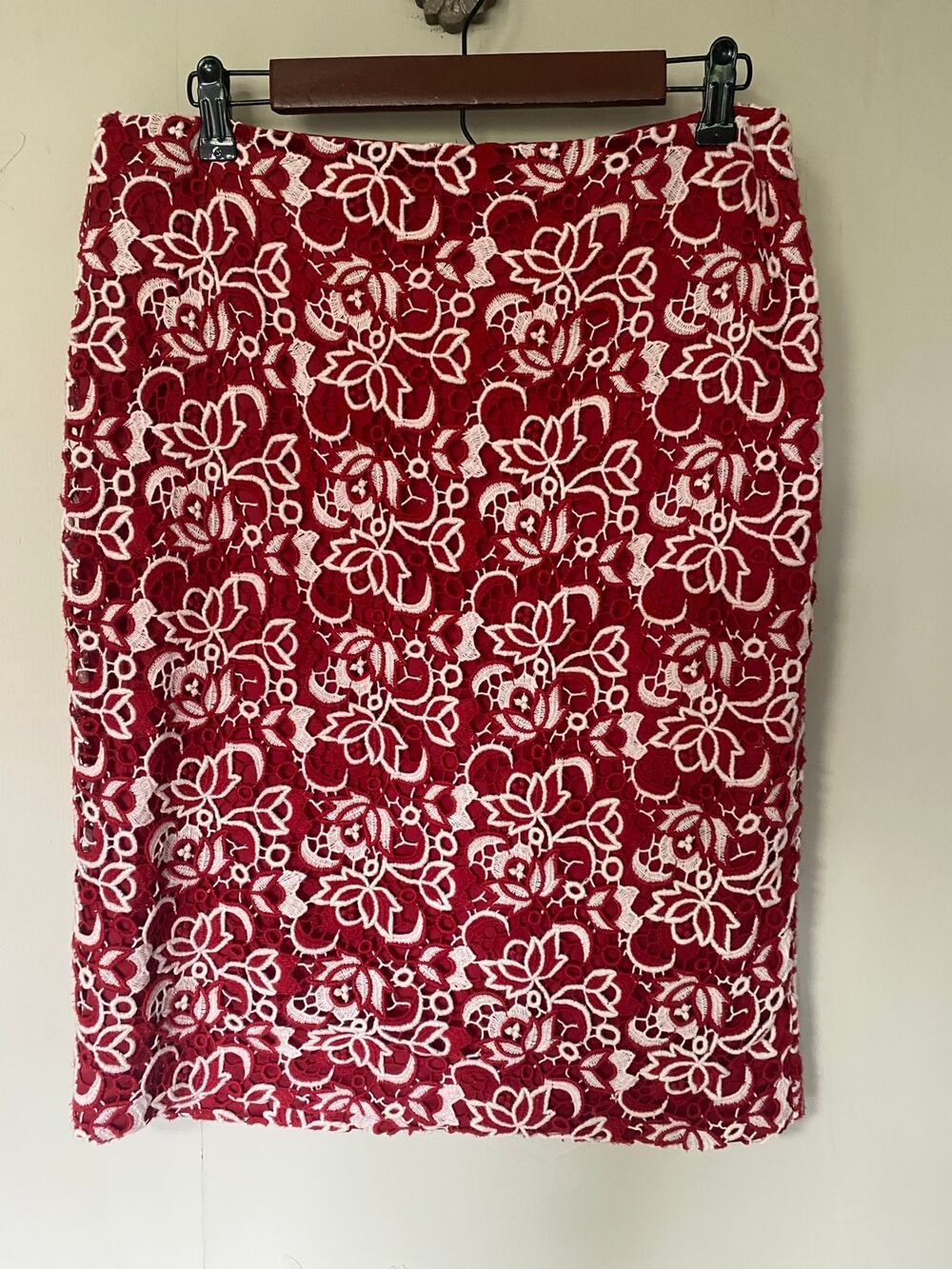 Talbots Red Ecru Lace Overlay Pencil Skirt 12 Classic Unexpected
